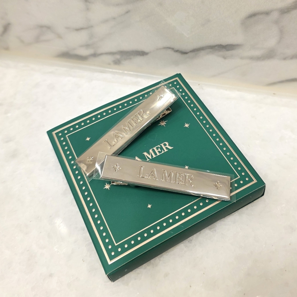 🌸🌸 La Mer Silver Hair Clips